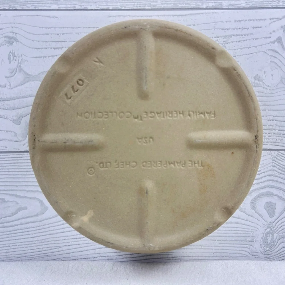 Pampered Chef Stoneware Pie 8